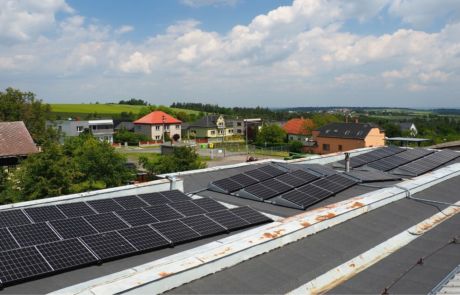Tísek, zemědělské družstvo Tísek instalace fotovoltaické elektrárny s akumulací, young4energy